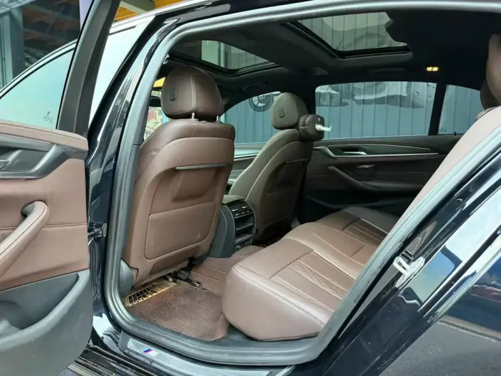 BMW 5 Series 2023 Model Facelift 530Li Leading Model M Sports Set – фото 9