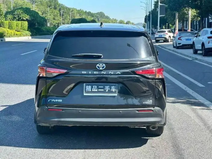 Toyota Sienna 2023 Model Hybrid 2.5L Comfort Edition – фото 5