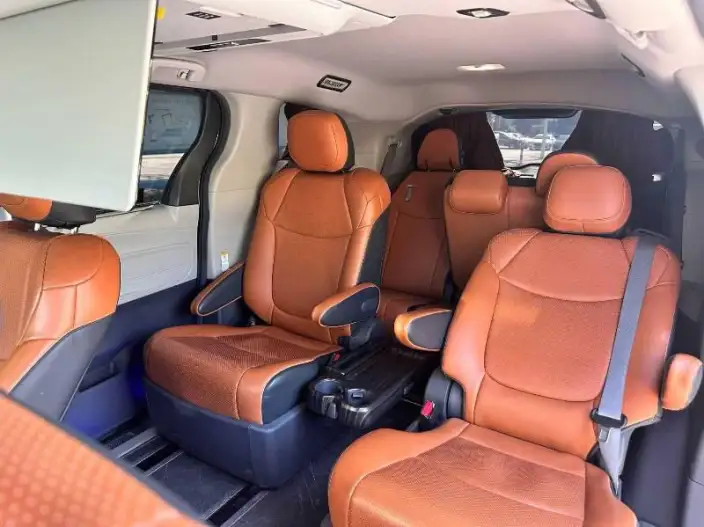 Toyota Sienna 2023 Model Hybrid 2.5L Comfort Edition – фото 9