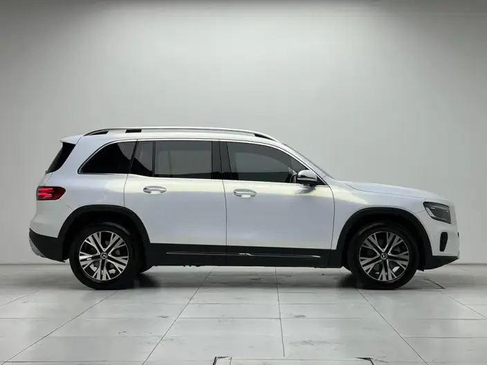Mercedes-Benz GLB 2025 Model GLB 220 Dynamic Model – фото 8