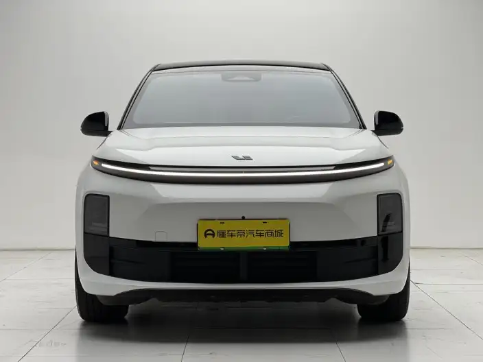 Li Auto L6 2024 Model Pro Edition – фото 2