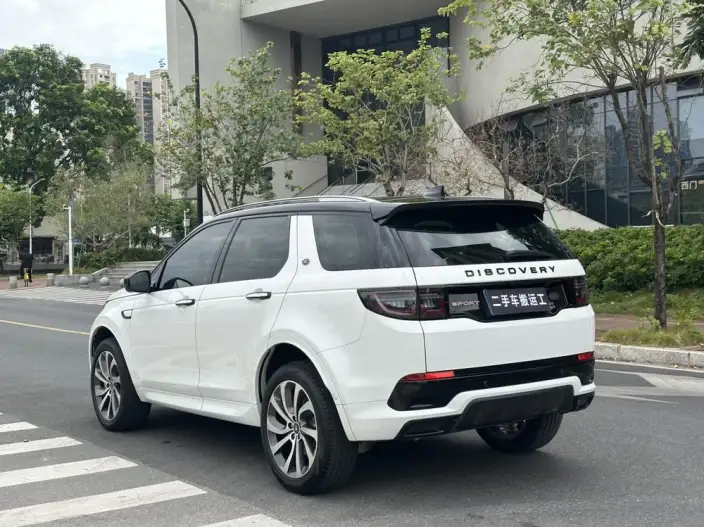 Land Rover Discovery Sport 2023 Model 249PS R-Dynamic SE Performance Technology Edition 5 seat – фото 4