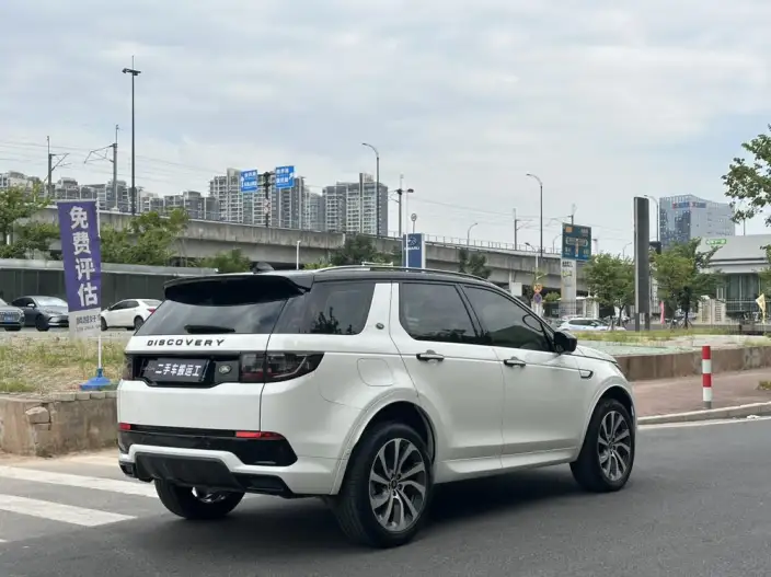 Land Rover Discovery Sport 2023 Model 249PS R-Dynamic SE Performance Technology Edition 5 seat – фото 6