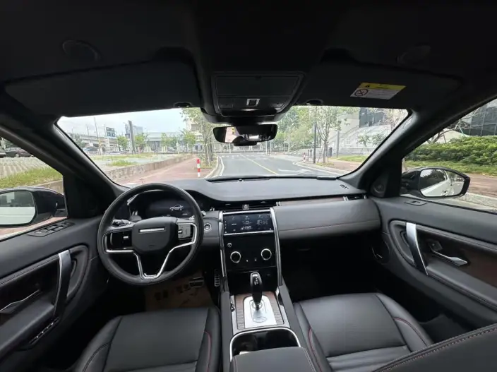 Land Rover Discovery Sport 2023 Model 249PS R-Dynamic SE Performance Technology Edition 5 seat – фото 7