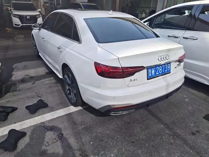 Audi A4 L 2022 Model 40 TFSI Fashion Dynamic Model – фото 3