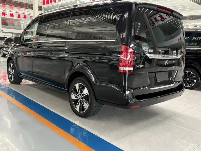 Mercedes-Benz V-Class 2022 Model V 260 Premium Edition – фото 4