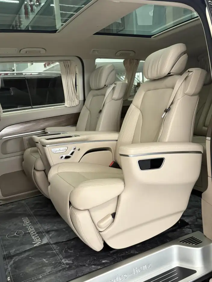 Mercedes-Benz V-Class 2022 Model V 260 Premium Edition – фото 7