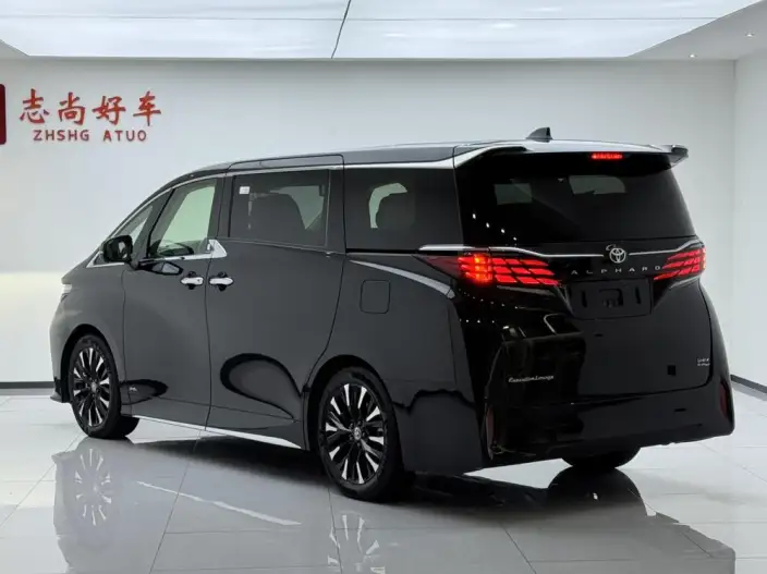 Elfa 2023 Model 2.5L Intelligent Hybrid 4WD Premium Edition – фото 4