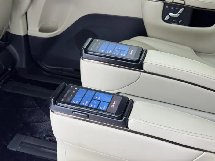 Elfa 2023 Model 2.5L Intelligent Hybrid 4WD Premium Edition – фото 7