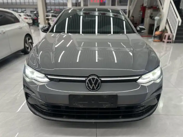 Volkswagen Golf 2023 Model 280TSI DSG R-Line Lite – фото 2