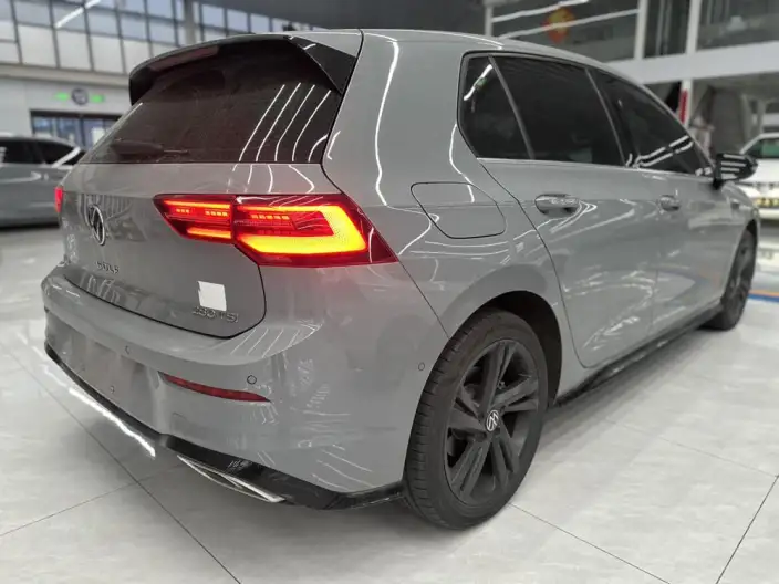 Volkswagen Golf 2023 Model 280TSI DSG R-Line Lite – фото 6