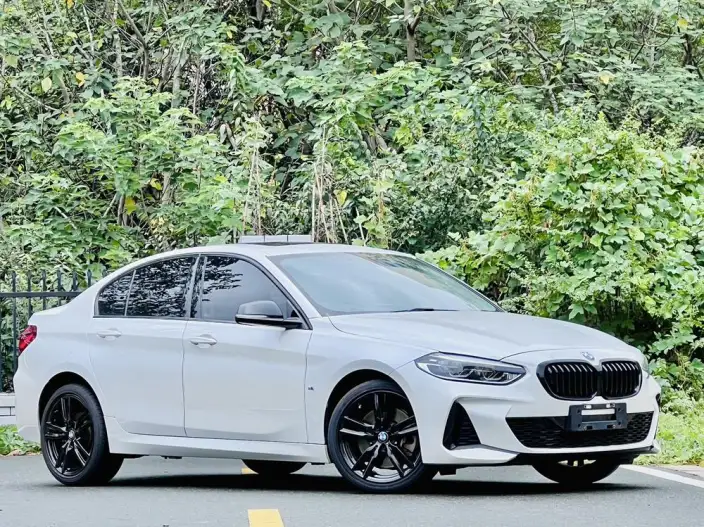 BMW 1 Series 2023 Model 125i M Sports Night Edition – фото 3