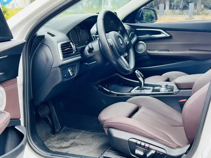BMW 1 Series 2023 Model 125i M Sports Night Edition – фото 8