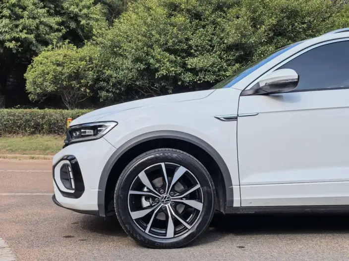Volkswagen T-Roc 2024 Model 300TSI DSG Chenguang Edition – фото 10