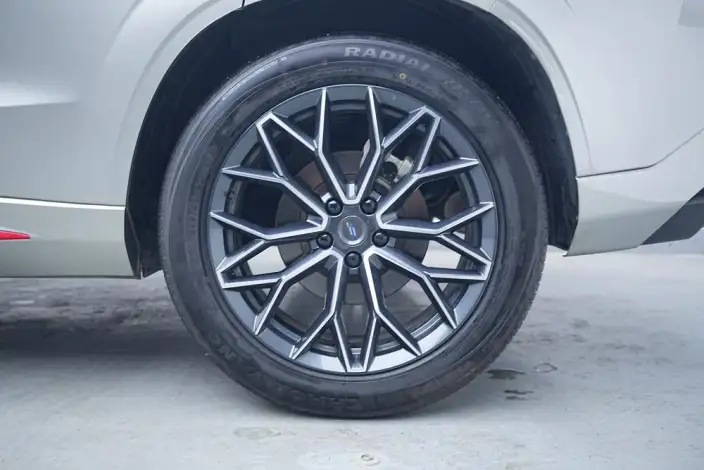 Changan Auchan Z6 2023 Model Blue whale 1.5T DCT Smart Edition Model – фото 9
