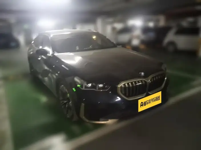 BMW 5 Series 2024 Model 530Li Exclusive Model Luxury Set – фото 3