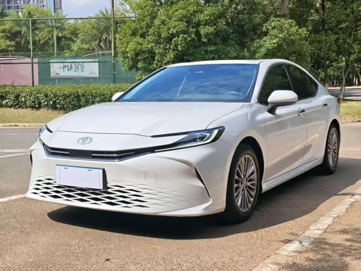 Toyota Camry 2024 Model 2.0GVP Deluxe Edition – фото 1