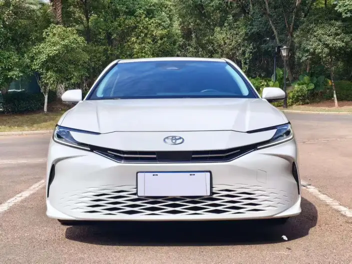 Toyota Camry 2024 Model 2.0GVP Deluxe Edition – фото 2