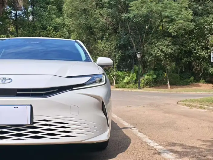 Toyota Camry 2024 Model 2.0GVP Deluxe Edition – фото 10