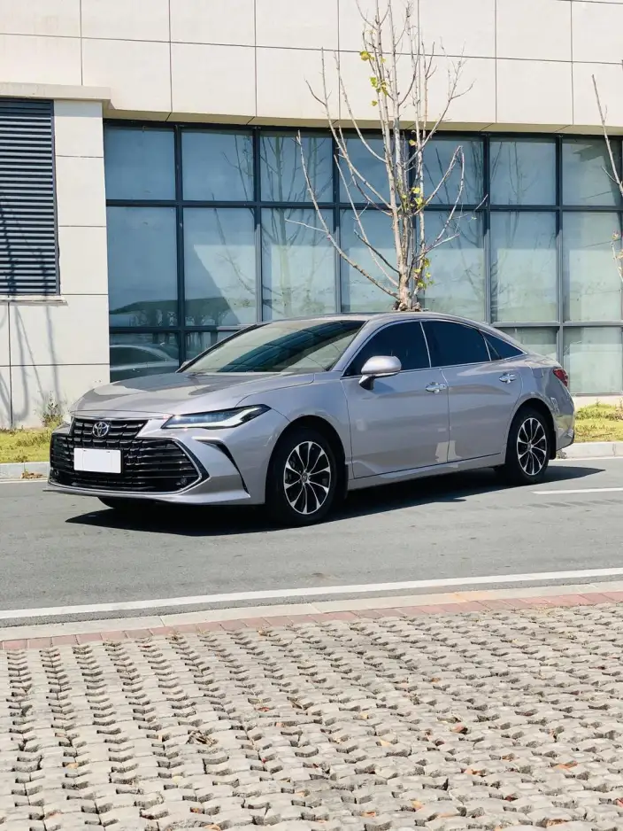 Toyota Avalon 2023 Model 2.0L CVT Deluxe Edition – фото 1