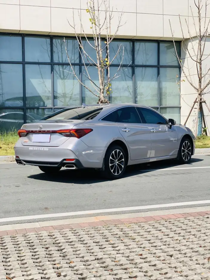 Toyota Avalon 2023 Model 2.0L CVT Deluxe Edition – фото 6