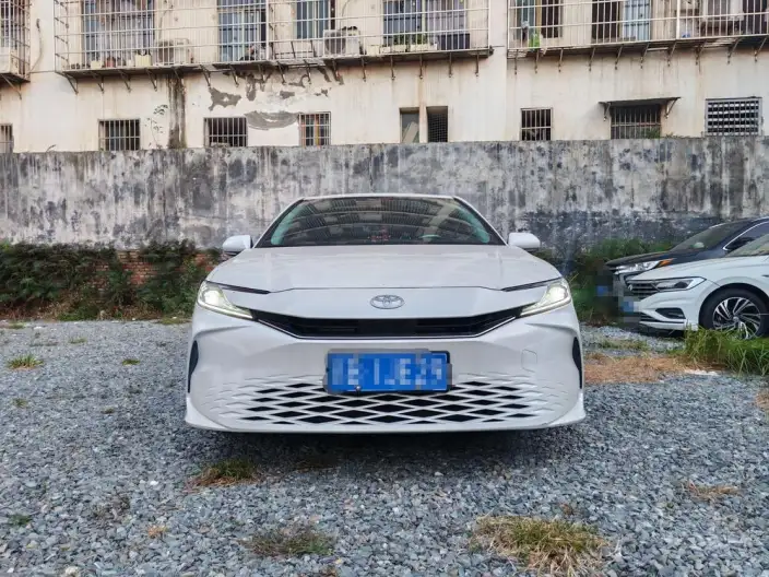 Toyota Camry 2024 Model 2.0GVP Deluxe Edition – фото 2