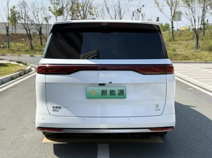 Xia 2025 Model DM-i 180KM Excellence Model – фото 5
