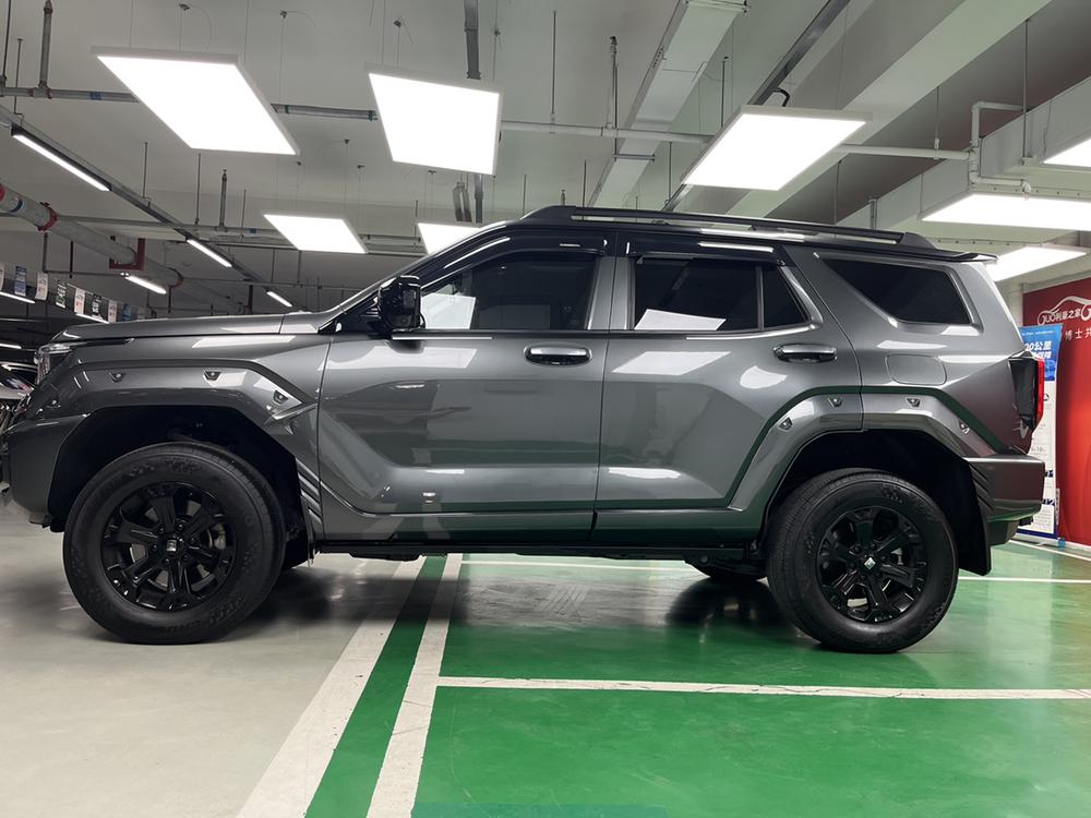 Tank 400 Hi4-T 2024 Off-road