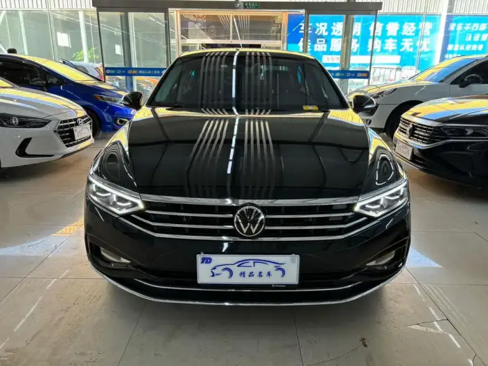 Volkswagen Magotan 2020 Model 380TSI DSG Luxury Model – фото 2