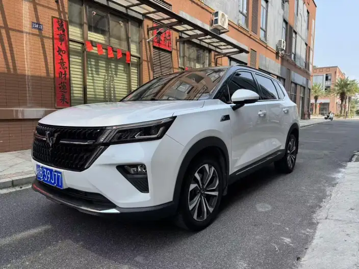 WULING Asta 2021 Model 1.5T Automatic Starlight Edition