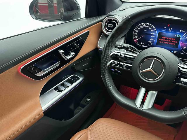 Mercedes-Benz GLC 2023 Modi f ied GLC 260 L 4MATIC Dynamic 5-Seater – фото 12