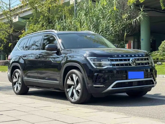 Volkswagen Teramont 2023 Model Facelift 380TSI 4WD Respect Deluxe Edition – фото 3