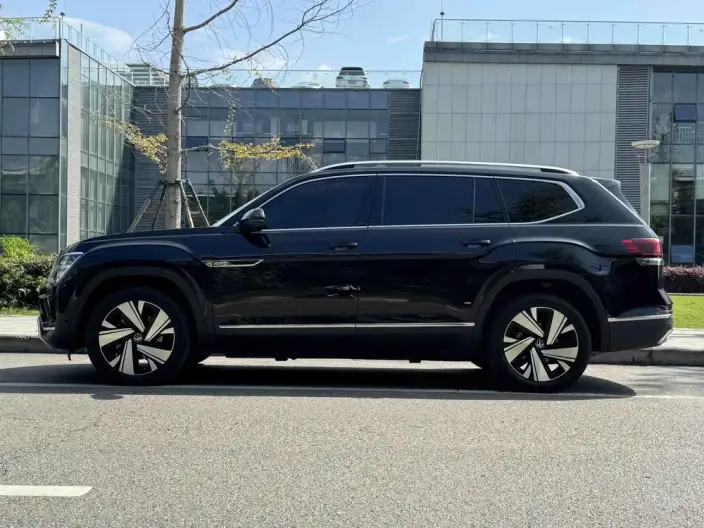 Volkswagen Teramont 2023 Model Facelift 380TSI 4WD Respect Deluxe Edition – фото 4