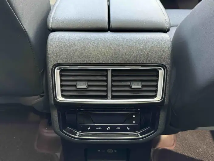 Volkswagen Teramont 2023 Model Facelift 380TSI 4WD Respect Deluxe Edition – фото 9