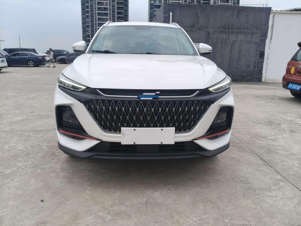 Changan Auchan X7 PLUS Модель 2022 года 1.5T автоматическое Blue Whale Edition Smart Prestige тип 7 seat