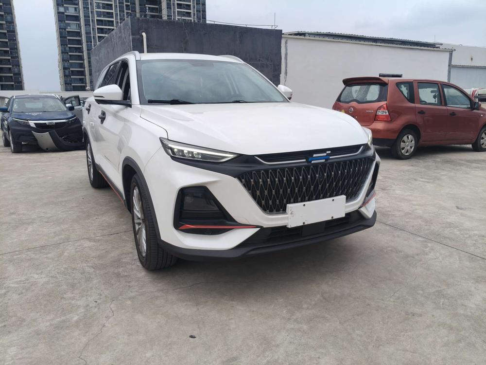 Changan Auchan X7 PLUS Модель 2022 года 1.5T автоматическое Blue Whale Edition Smart Prestige тип 7 seat