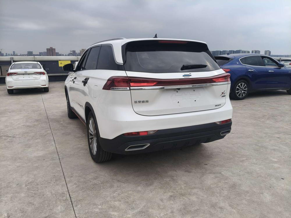 Changan Auchan X7 PLUS Модель 2022 года 1.5T автоматическое Blue Whale Edition Smart Prestige тип 7 seat
