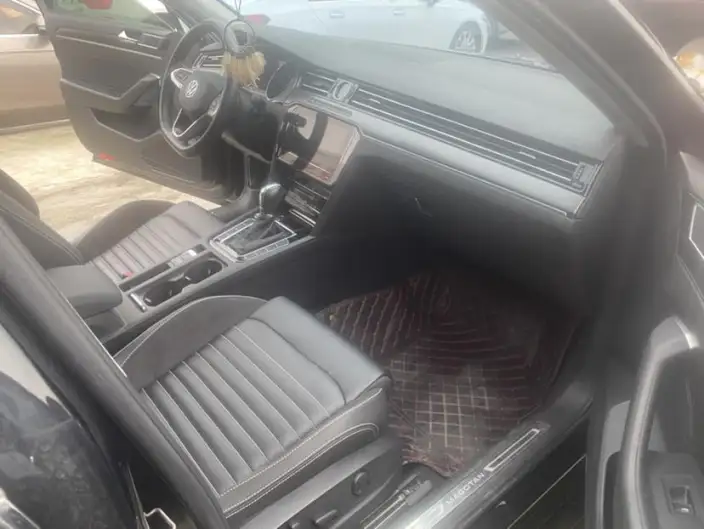 Volkswagen Magotan 2020 Model 330TSI DSG Luxury Model – фото 7