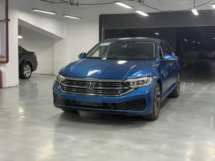 Volkswagen Sagitar 2023 Model 300TSI DSG Superior Edition – фото 1