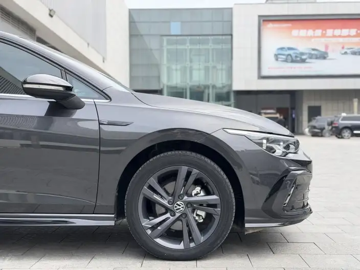 Volkswagen Golf 2021 Model 280TSI DSG R-Line – фото 7