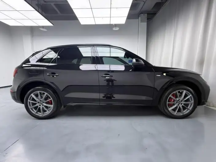 Audi Q5L 2022 Model Facelift 40T Luxury Dynamic Model – фото 7
