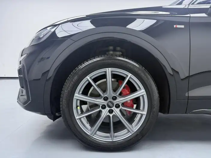 Audi Q5L 2022 Model Facelift 40T Luxury Dynamic Model – фото 8
