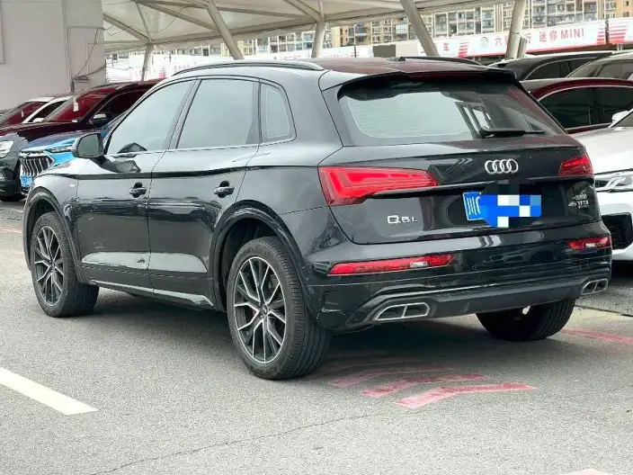 Audi Q5L 2024 Model 45TFSI Luxury Dynamic Model – фото 3