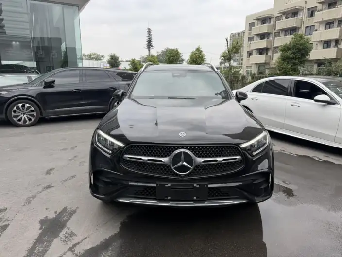 Mercedes-Benz GLC 2023 Model GLC 260 L 4MATIC Luxury Model 5 seat – фото 2