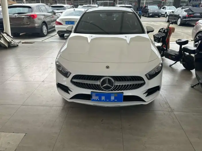 Mercedes-Benz A-class 2022 Model Facelift II A 200 L Sports sedan Fashion Edition – фото 2