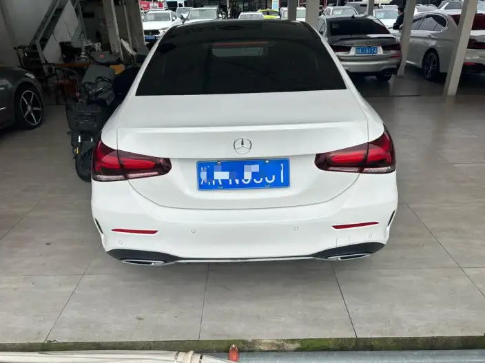 Mercedes-Benz A-class 2022 Model Facelift II A 200 L Sports sedan Fashion Edition – фото 3