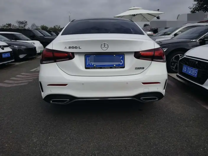 Mercedes-Benz A-class 2022 Model A 200 L Sports sedan Dynamic Edition – фото 5