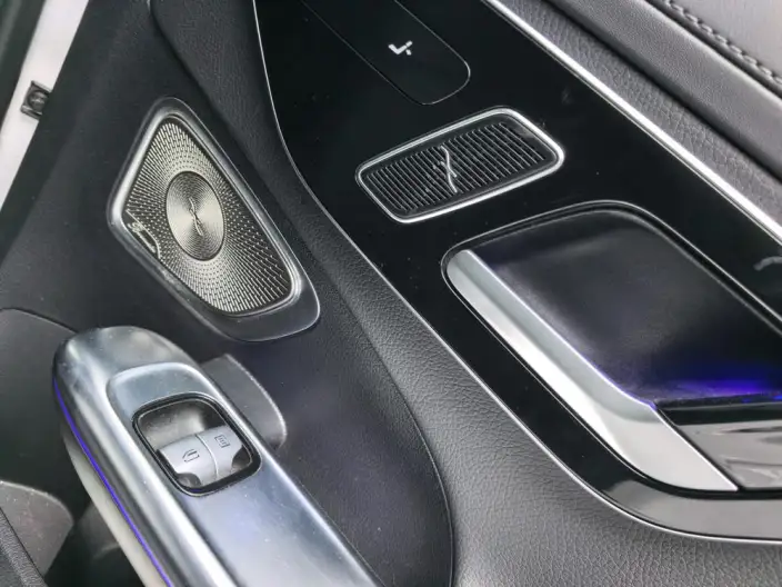 Mercedes-Benz C-Class 2024 Model C 260 L Sports Edition – фото 10