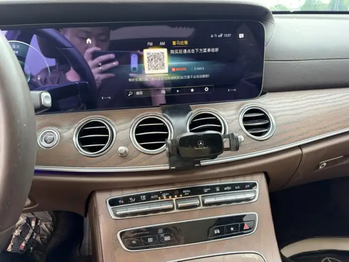 Mercedes-Benz E-Class PHEV 2022 Model Facelift E 350 e L sedan – фото 6
