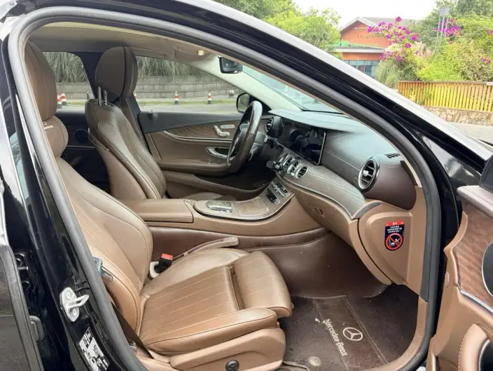 Mercedes-Benz E-Class PHEV 2022 Model Facelift E 350 e L sedan – фото 9